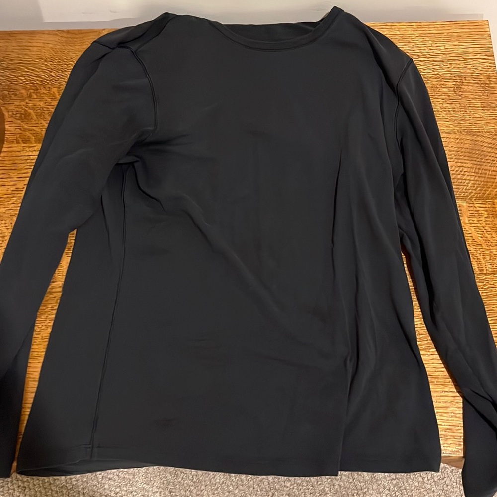 Lululemon long sleeve tee - size M